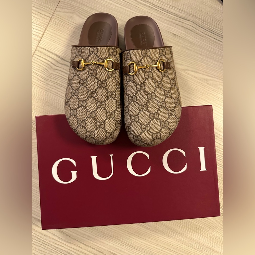 Gucci slippers